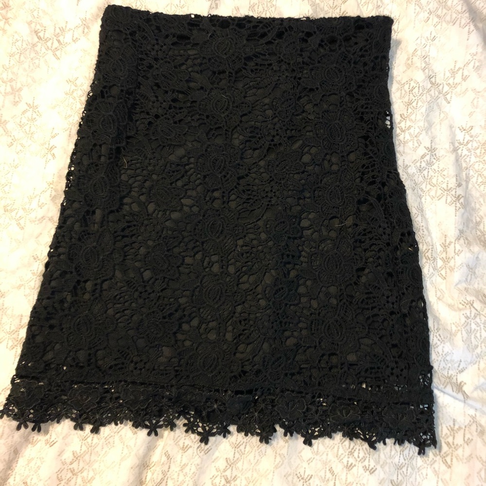 Boutique Black Lace Pencil Skirt